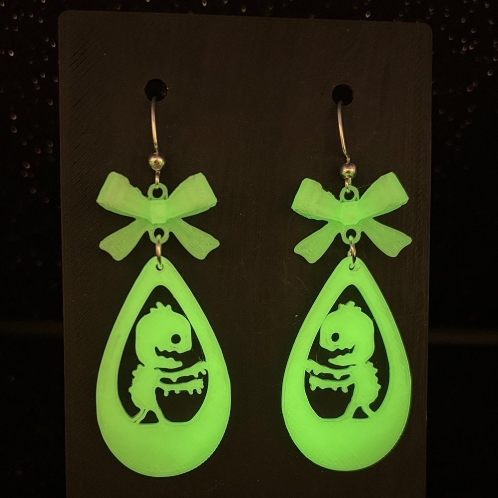 Glow-in-the-Dark Skeleton Earrings 🎀💀